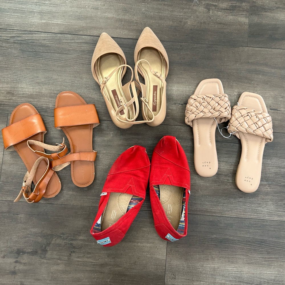 Women’s shoe lot (4) size 8.5